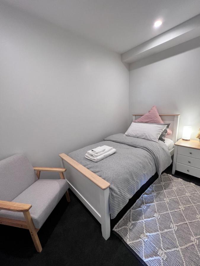 3 Bedroom Apartment In Newmarket Auckland Exterior photo